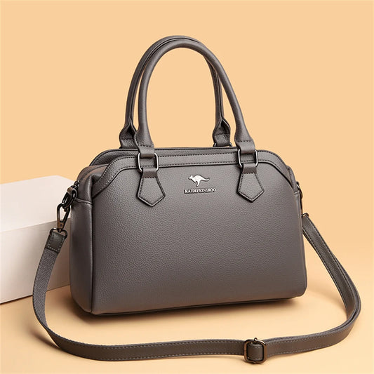 Classic Chic Leather Sac