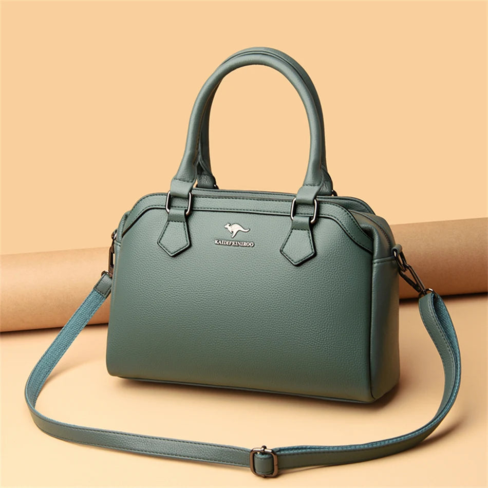 Classic Chic Leather Sac